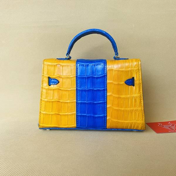 "Sự tinh tế của thiết kế: Túi Hermes Kelly Mini da cá sấu phối vàng + xanh dương"