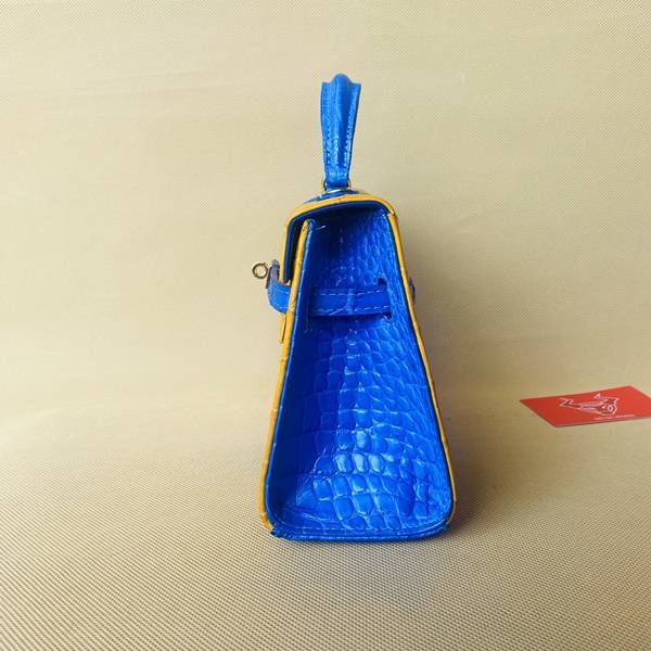 "Một kiệt tác thời trang: Túi Hermes Kelly Mini da cá sấu phối vàng + xanh dương"